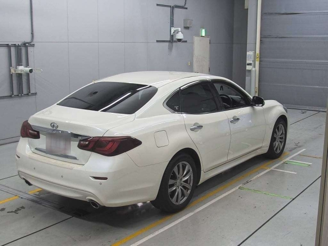 NISSAN FUGA 2018