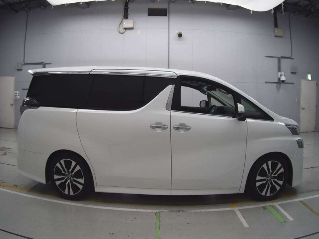 TOYOTA VELLFIRE 2020