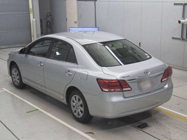 TOYOTA PREMIO 2020