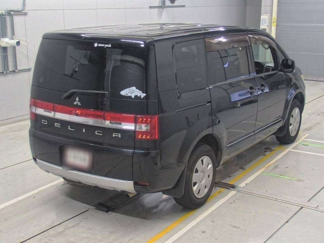 MITSUBISHI DELICA D5 2010