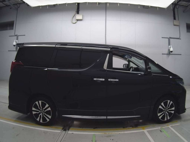 TOYOTA ALPHARD 2018