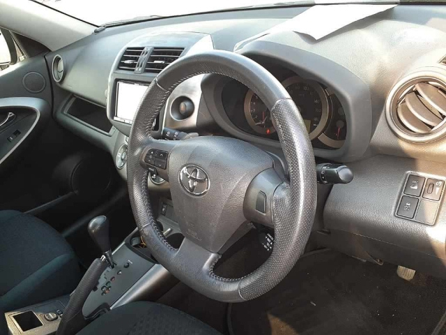 TOYOTA VANGUARD 2010