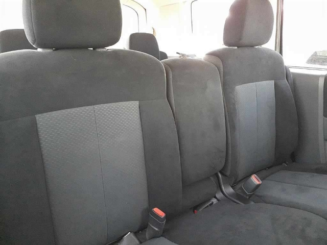 MITSUBISHI DELICA D5 2010
