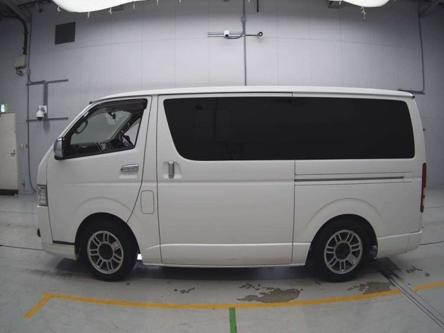 TOYOTA REGIUS ACE VAN 2014