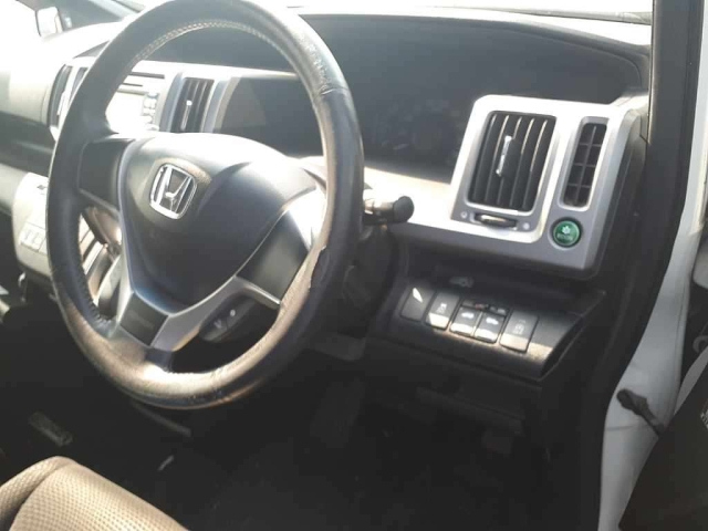 HONDA STEP WAGON 2012
