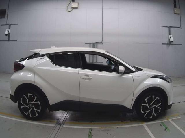 TOYOTA C-HR 2018