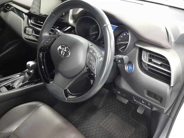 TOYOTA C-HR 2018