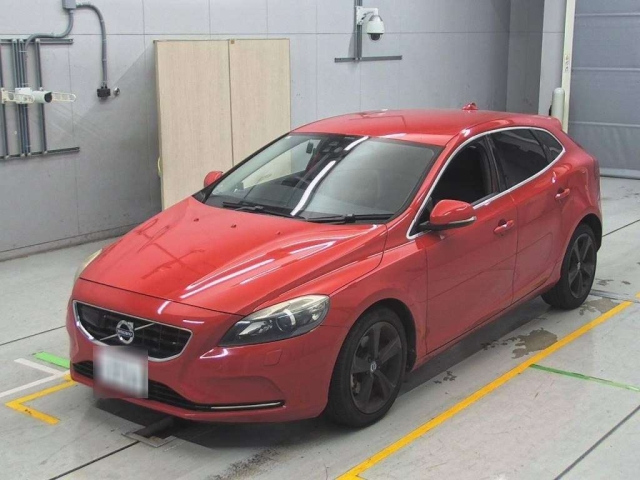 VOLVO V40 2013