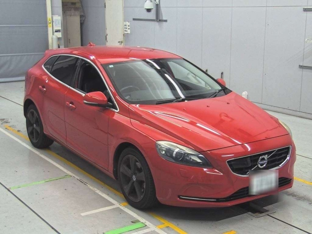 VOLVO V40 2013