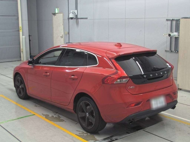 VOLVO V40 2013