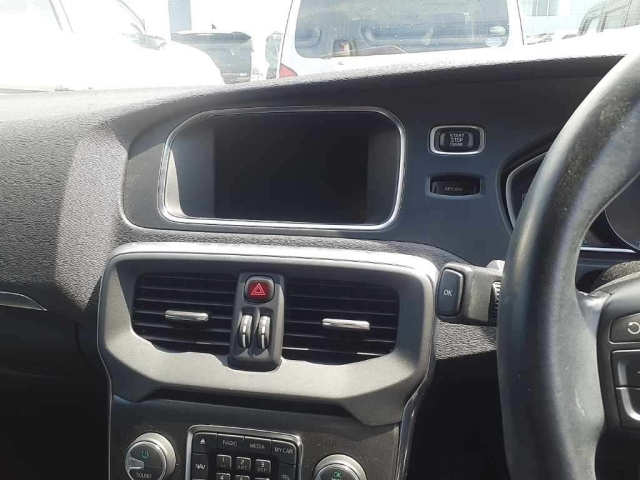 VOLVO V40 2013