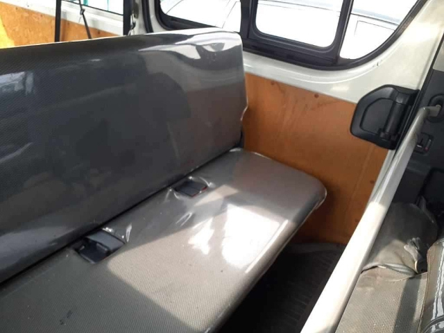 TOYOTA HIACE VAN 2020