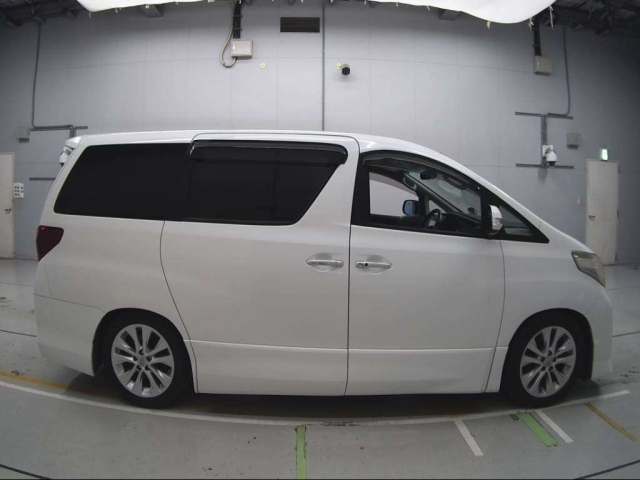 TOYOTA ALPHARD 2009
