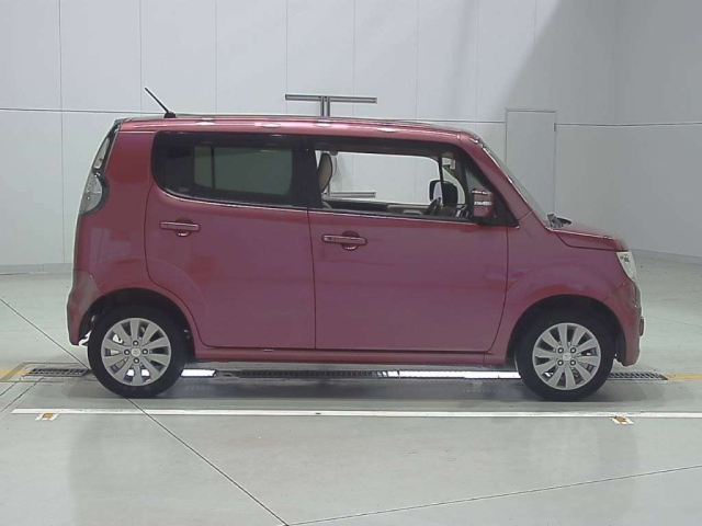 SUZUKI MRWAGON 2014