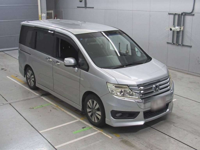 HONDA STEP WAGON 2014