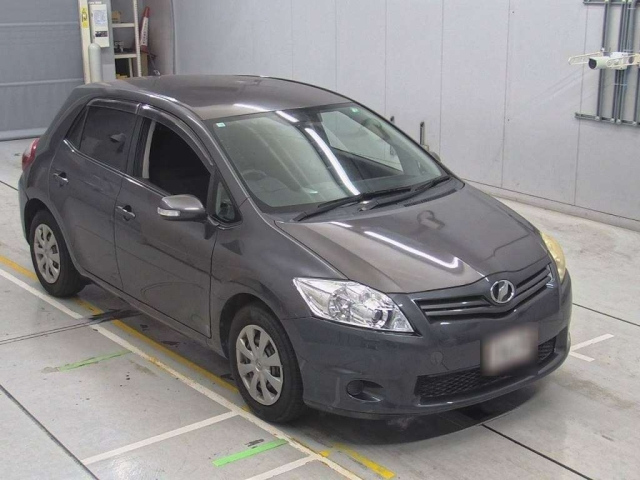TOYOTA AURIS 2010