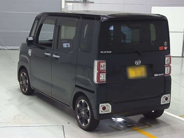 DAIHATSU WAKE 2018