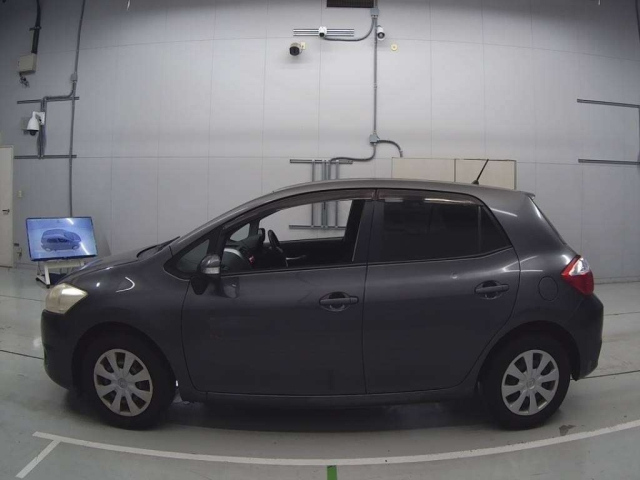 TOYOTA AURIS 2010