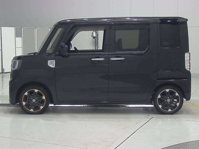 DAIHATSU WAKE 2018