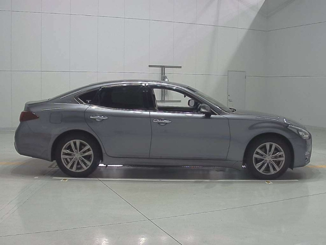NISSAN FUGA 2016