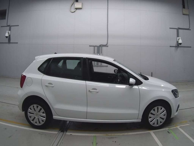 VOLKSWAGEN POLO 2014