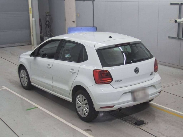 VOLKSWAGEN POLO 2014
