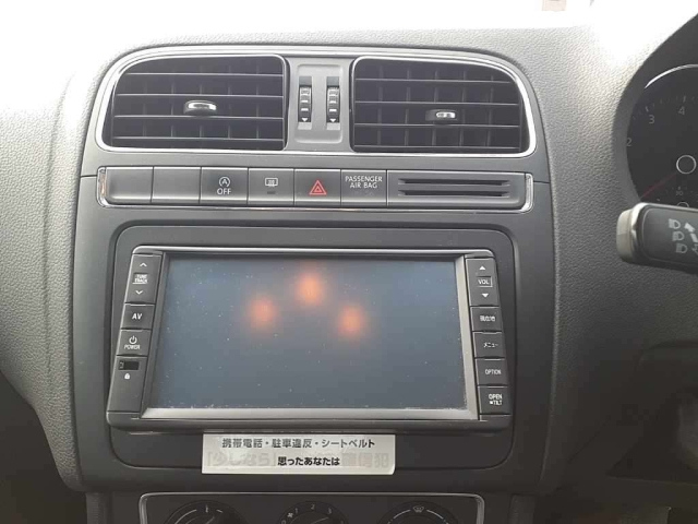 VOLKSWAGEN POLO 2014