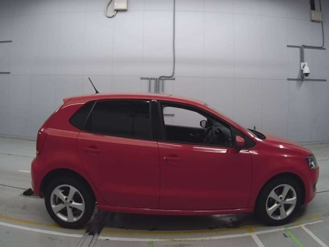 VOLKSWAGEN POLO 2011