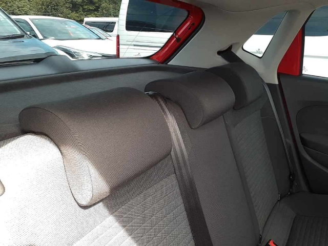 VOLKSWAGEN POLO 2011