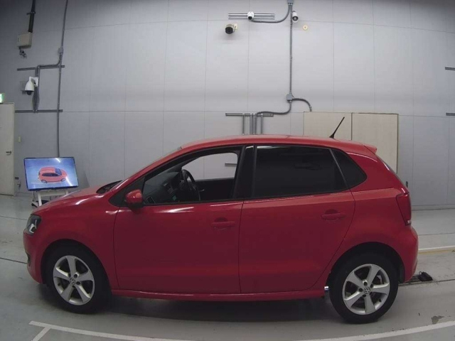 VOLKSWAGEN POLO 2011