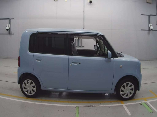 DAIHATSU MOVE CONTE 2011