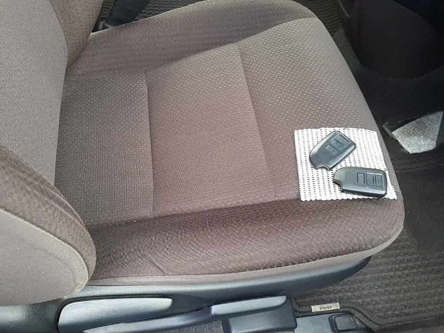 TOYOTA PORTE 2012