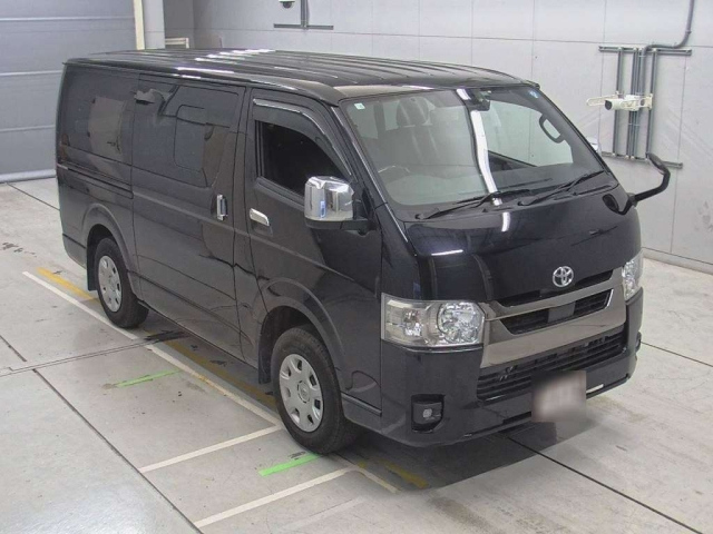 TOYOTA HIACE VAN 2023