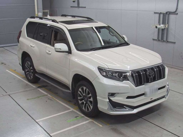 TOYOTA LAND CRUISER PRADO 2023