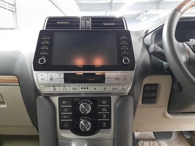 TOYOTA LAND CRUISER PRADO 2023