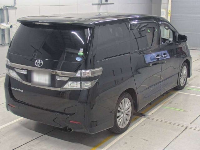 TOYOTA VELLFIRE 2013