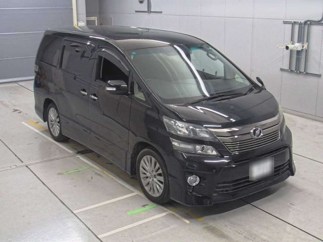 TOYOTA VELLFIRE 2013