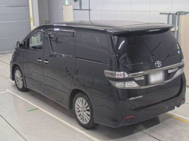 TOYOTA VELLFIRE 2013