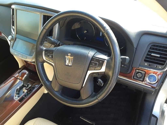 TOYOTA CROWN 2015