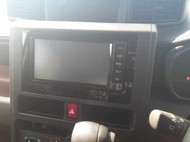 TOYOTA ROOMY 2017