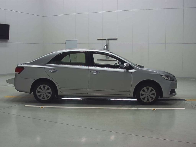 TOYOTA PREMIO 2021