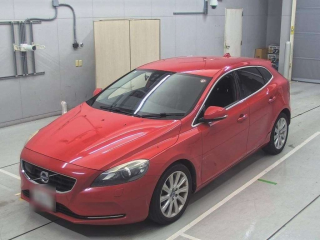 VOLVO V40 2014