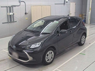 TOYOTA AQUA 2022