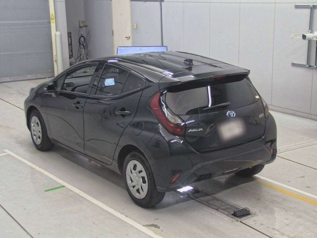 TOYOTA AQUA 2022