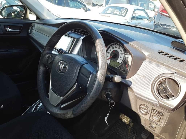 TOYOTA COROLLA FIELDER 2012