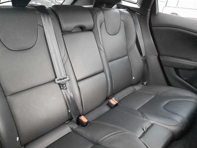 VOLVO V40 2014