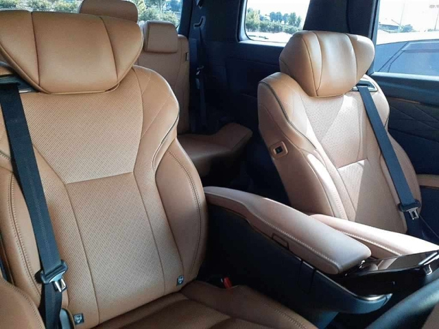 TOYOTA VELLFIRE 2024