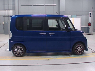 DAIHATSU TANTO 2015