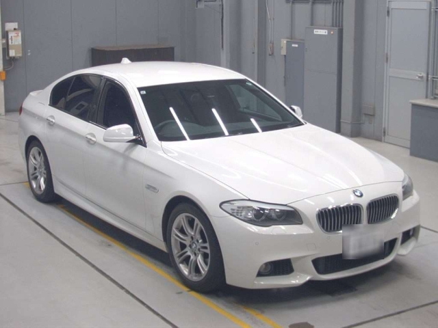BMW 5 SERIES 2013