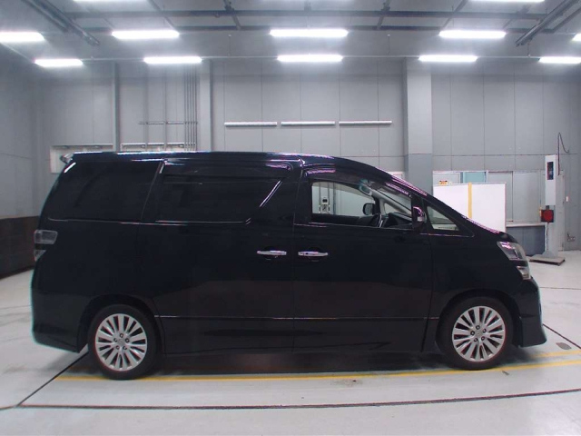 TOYOTA VELLFIRE 2012